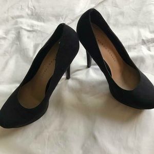 Black Loren Conrad heels